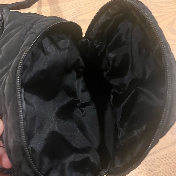 On 34th Brand - Quilted Nylon Duffle Bag, Gold Hardware - Lots of Pockets! - Picture 6 of 9